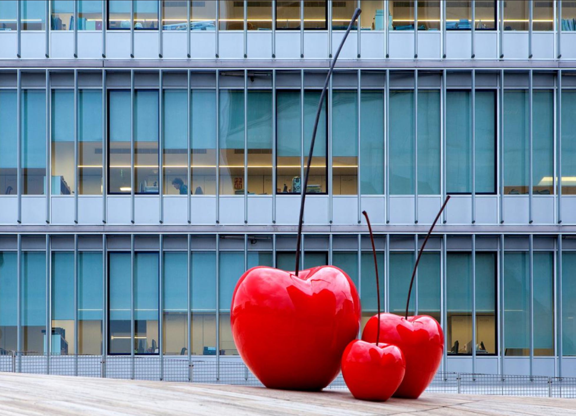 Bull & Stein Designobjekte "Cherries" in red