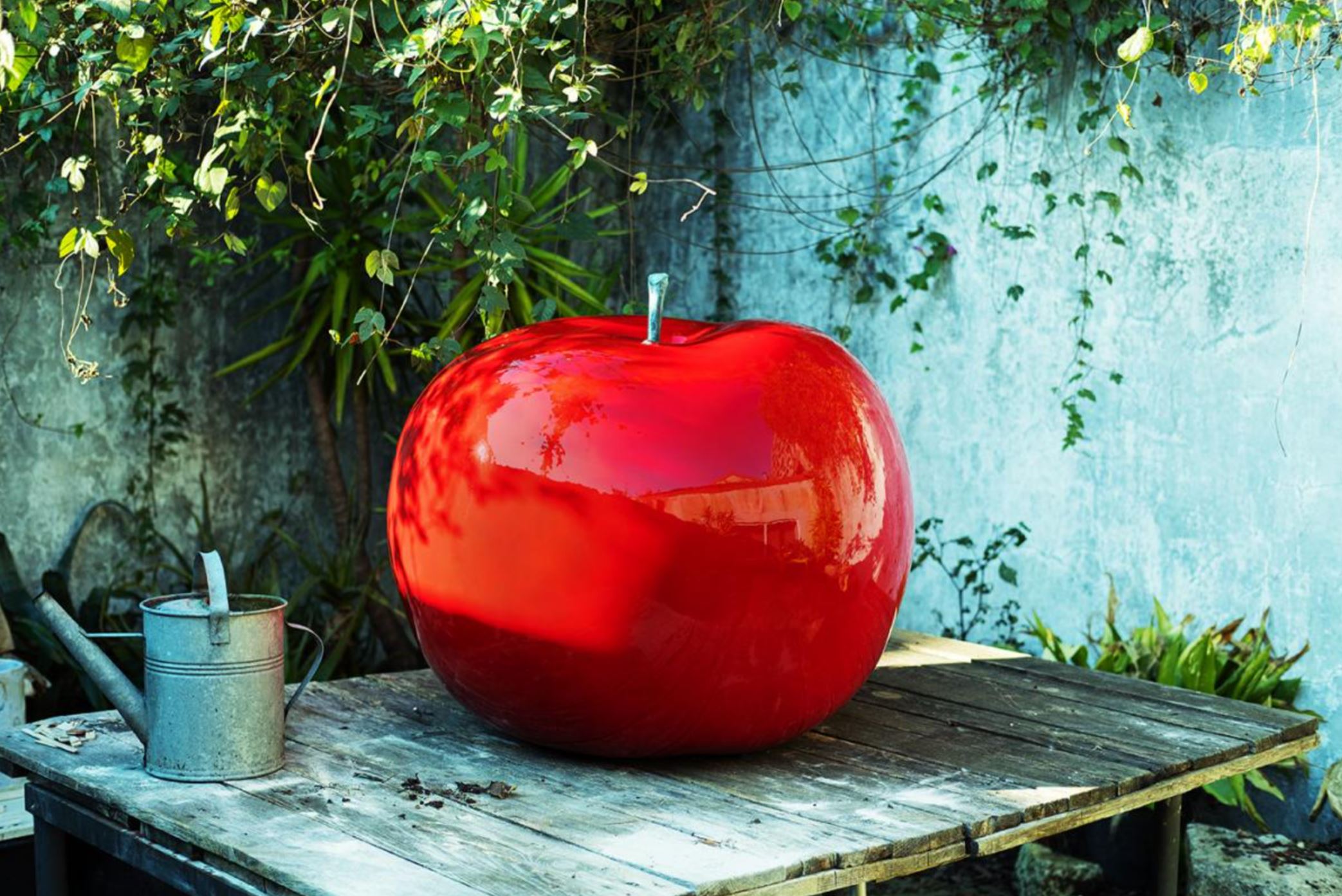 Bull & Stein Designobjekt "Apple" in red